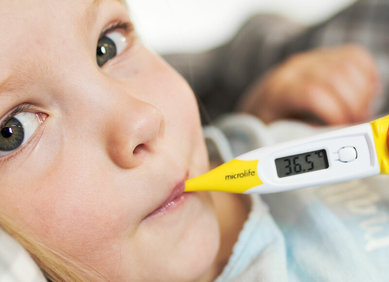 microlife-fever-kidthermometer-measurement